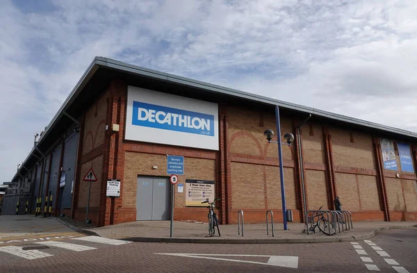 Negozio Articoli Sportivi Decathlon Riverside Retail Park — Foto Stock