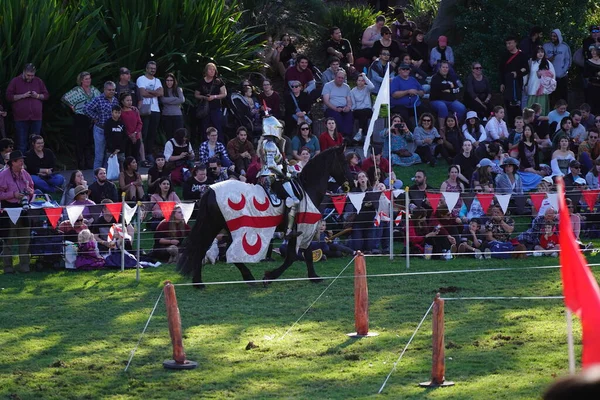 Een Man Die Steekspelen Doet Bij Blacktown Medieval Fayre Australië — Stockfoto