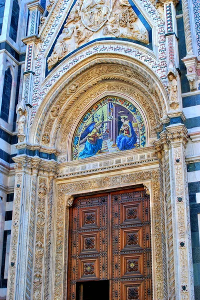 Uma Catedral Histórica Florença Toscana Itália Dia Ensolarado — Fotografia de Stock