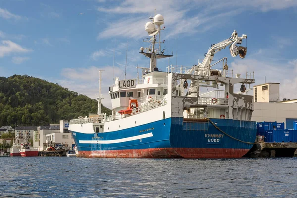 挪威阿莱松德 2015年5月 Kvannoy渔船停泊在挪威阿莱松德港 — 图库照片