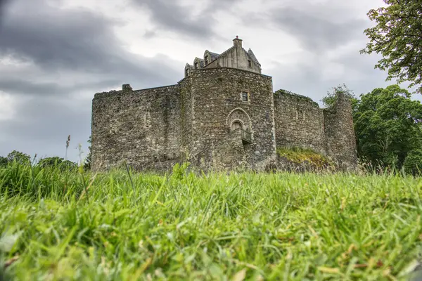 Eine Schöne Aufnahme Der Ruinen Eines Historischen Schlosses Schottland — Stockfoto