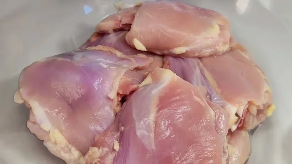 Eine Nahaufnahme Von Rohem Hühnerfiletfleisch Ohne Haut — Stockfoto