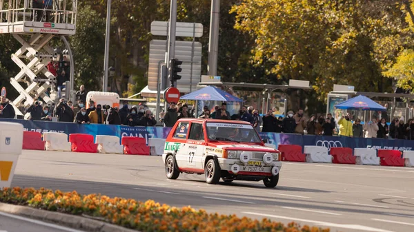 Vettura Rossa Carlos Sainz Mostra Presentazione Della Sua Nuova Auto — Foto Stock