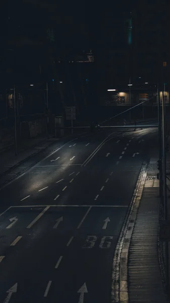 Hermoso Plano Una Calle Por Noche — Foto de Stock