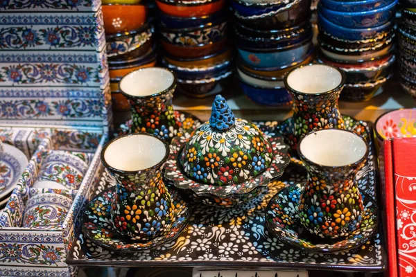 Conjunto Tazas Platos Cerámica Tradicionales Turcos Hechos Mano Mercado — Foto de Stock