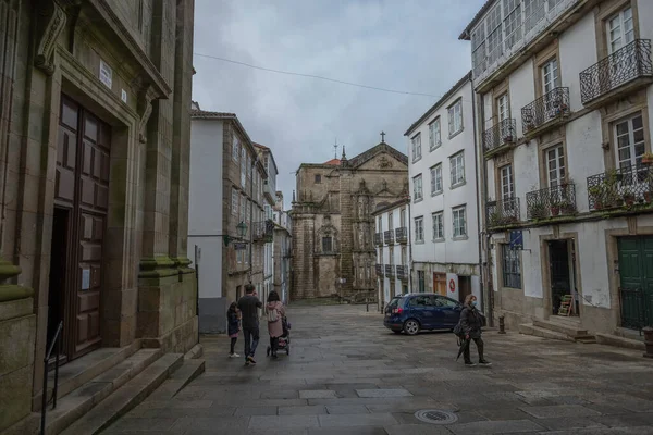 Veel Mensen Lopen Buurt Van Gebouwen Santiago Compostela Spanje — Stockfoto