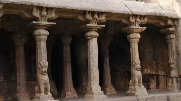 Primer Plano Las Columnas Krishna Mandapam Penitencia Arjuna Mahabalipuram —  Fotos de Stock