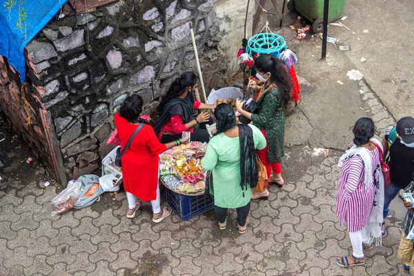 소비자들 인도에서 야채를 — 스톡 사진