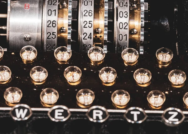 Een Close Shot Van Een Enigma Machine Een Apparaat Dat — Stockfoto