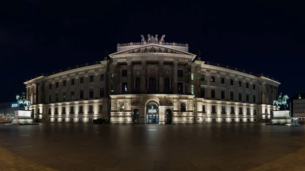 Braunschweiger Schloss Arkaden Gece Panoru — Stok fotoğraf