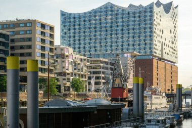 Hamburg, Almanya 'daki Elbphilharmonie ve Laeiszhalle binası