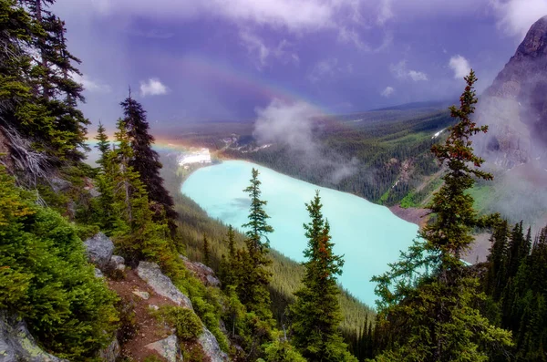 Een Uitzicht Pete Meer Canada Met Twee Regenbogen Lucht Het — Stockfoto