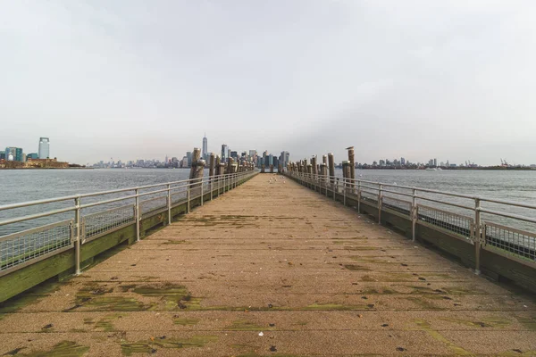 Ein Pier Fluss New York City — Stockfoto