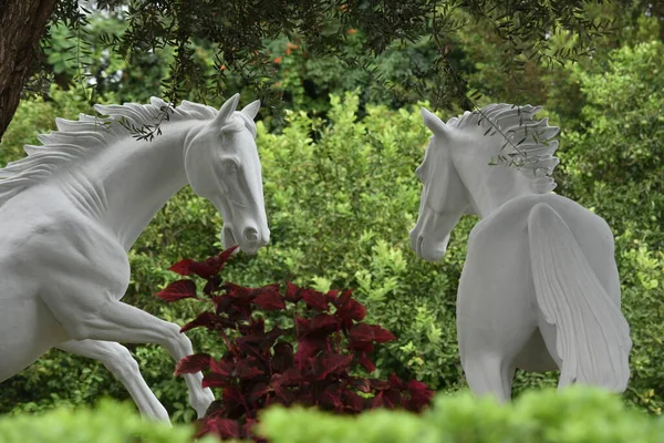 Closeup Shot White Horse Statue — Stock Photo, Image