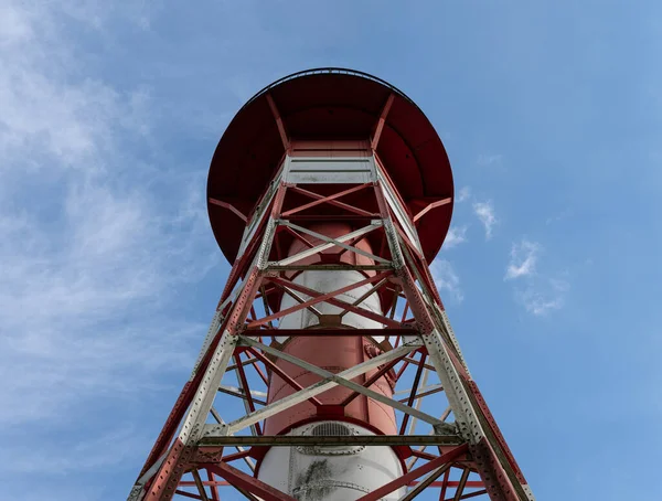 Alacsony Látószögű Felvétel Egy Korábbi Világítótoronyról Elba Folyó Partján Hamburgban — Stock Fotó
