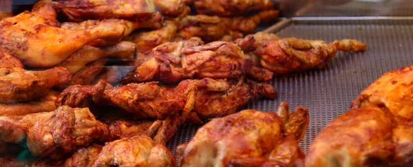 Primer Plano Asador Pollo Con Especias Listas Para Asar — Foto de Stock