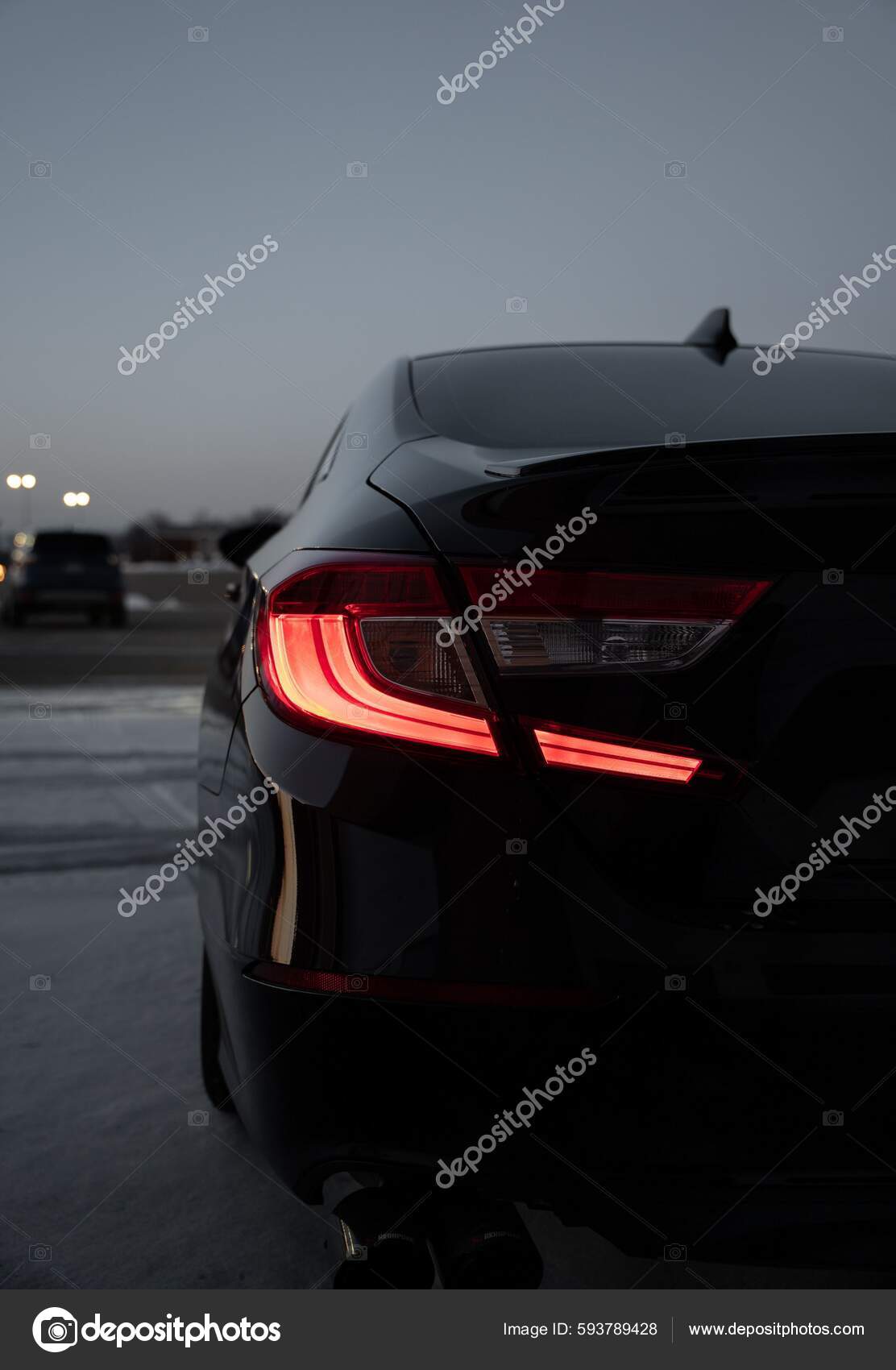 Back View Black Luxury Honda Accord Dusk Red Rear Lights Стоковое.