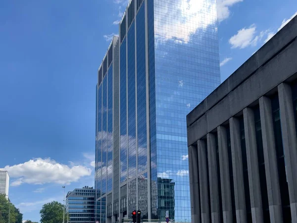 High Building Blue Sky Reflection Glass — Stok fotoğraf