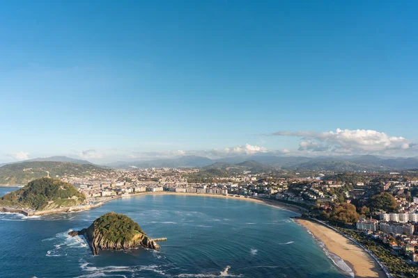 Letecký Snímek Biskajského Zálivu San Sebastiánu Španělsko Pod Jasně Modrou — Stock fotografie