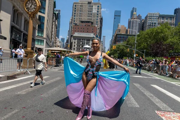 Pessoas Que Celebram Parada Mês Orgulho 2022 Nas Ruas Nova — Fotografia de Stock