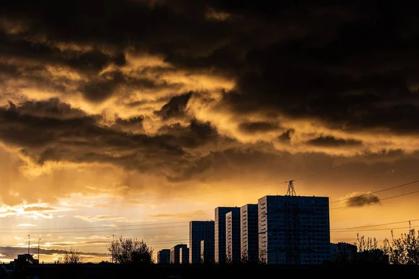 モスクワの近代的な建物の風光明媚な景色 日没の暗い日にロシア — ストック写真