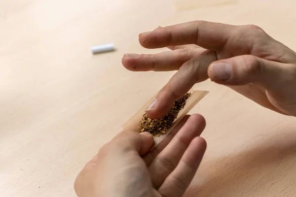 Close Man Hands Preparing Marihuana Joint — Stock Photo, Image