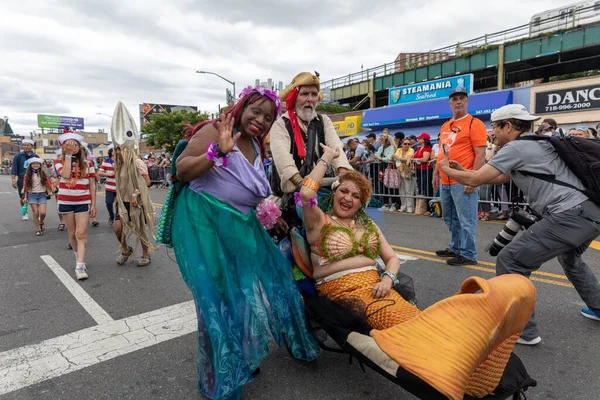 Famous Coney Island Mermaid Parade Cloudy Morning — Stock Photo, Image