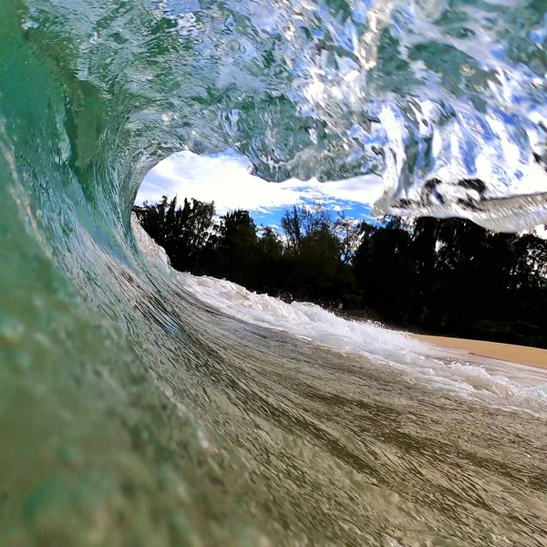 Живописный Вид Голубую Океанскую Волну Пляже Дневном Свете — стоковое фото