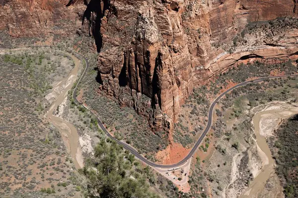 Eine Drohnenaufnahme Des Angels Landing Trail Wunderschöne Landschaft Über Dem — Stockfoto