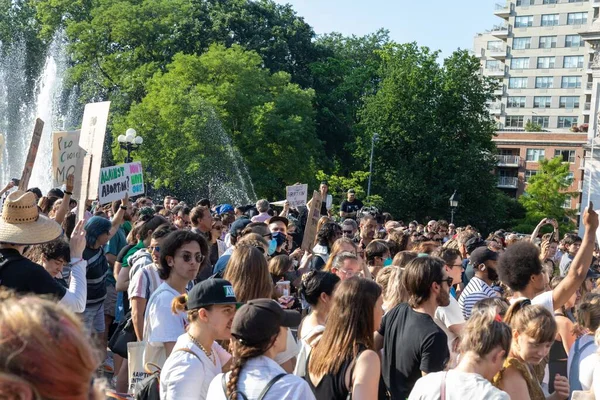 Washington Square Park Nueva York 2022 Manifestantes Sosteniendo Carteles Cartón — Foto de Stock