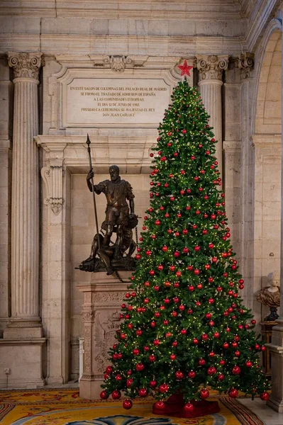 Vertical Shot Decorated Christmas Tree Royal Palace Madrid — Stock Photo, Image