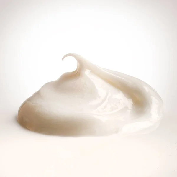 Μια Κοντινή Λήψη Κρέμας Περιποίησης Δέρματος Που Απομονώνεται Λευκό Φόντο — Φωτογραφία Αρχείου