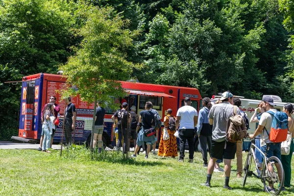 Crowd 13Th Annual Juneteenth Celebration Prospect Park Brooklyn Sunny Day — Stock Photo, Image