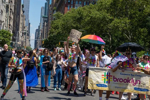 Mensen Vieren Pride Month Parade 2022 Straten Van New York — Stockfoto