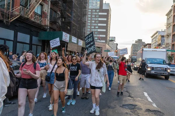 Manifestanti Hanno Mostrato Cartelli Cartone Sulla Libertà Del Corpo Dopo — Foto Stock