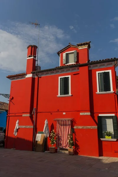 Gündüz Vakti Talya Venedik Caddesi Boyunca Uzanan Güzel Kırmızı Bir — Stok fotoğraf