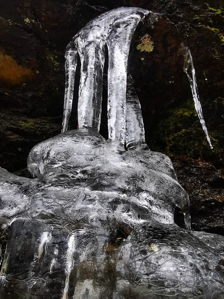 Eine Nahaufnahme Von Details Der Geschmolzenen Eisstruktur Winter — Stockfoto