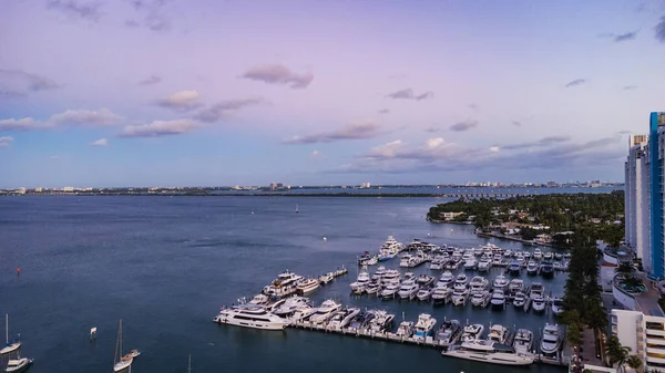 Una Vista Aérea Costa Miami Con Botes Atracados Amanecer Florida — Foto de Stock