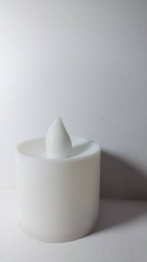 Mum ışığı dekoratifi parlak beyaz ışıkta