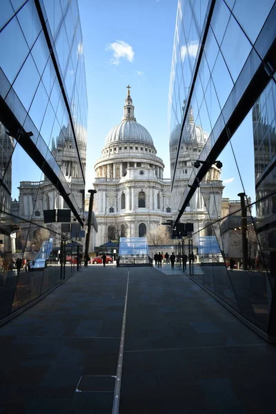 Uma Bela Cena Rua Termina Com Catedral São Paulo Londres — Fotografia de Stock