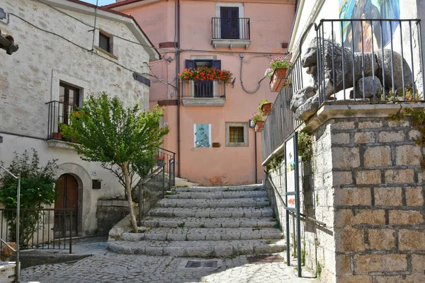 Una Scalinata Stradina Tra Antiche Case Pietra Scontrone — Foto Stock