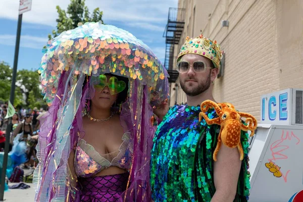 Closeup Couple Dressed 40Th Annual Mermaid Parade Coney Island — Stock Photo, Image