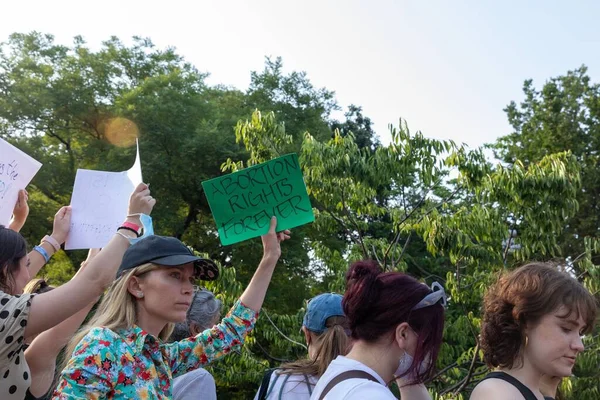 Διαδηλωτές Διαδήλωσαν Στο Πάρκο Ουάσινγκτον Αφότου Ανώτατο Δικαστήριο Ανέτρεψε Την — Φωτογραφία Αρχείου