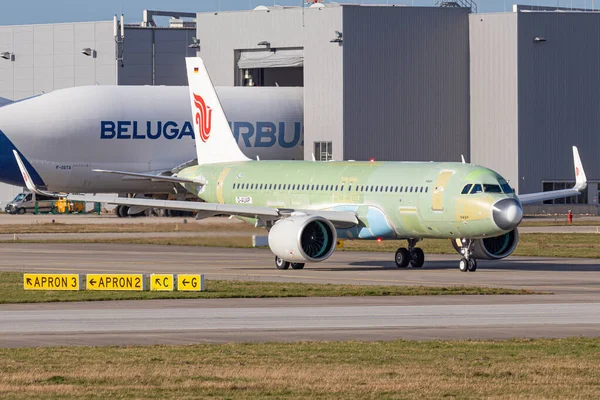 Air China Airbus A320 271N Auap 9420 Taxiing Runway Aeroporto — Fotografia de Stock