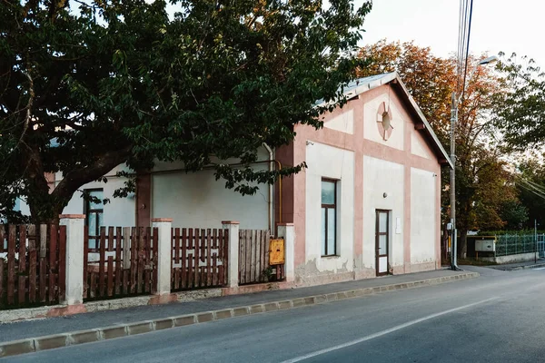 Gammal Byggnad Vid Vägen Iasi Rumänien — Stockfoto