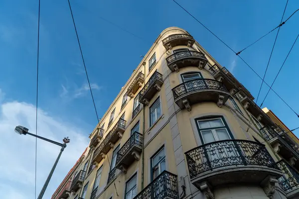 Eine Flache Aufnahme Eines Gebäudes — Stockfoto