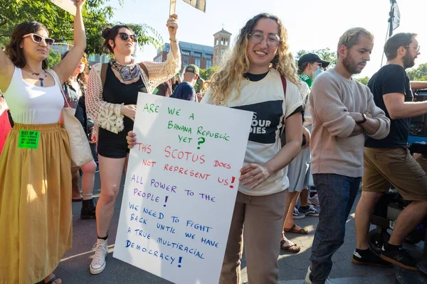 Demonstranten Marcheerden Washington Square Park Nadat Het Hooggerechtshof Roe Wade — Stockfoto