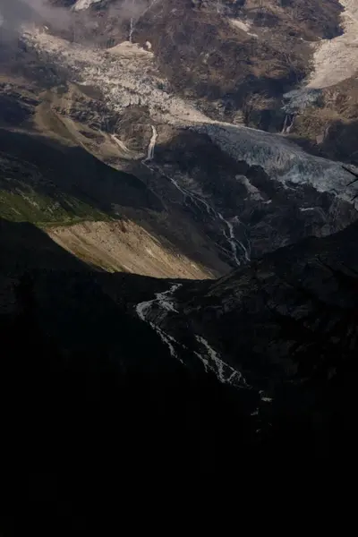 Een Verticaal Shot Van Prachtige Bergen Italië — Stockfoto
