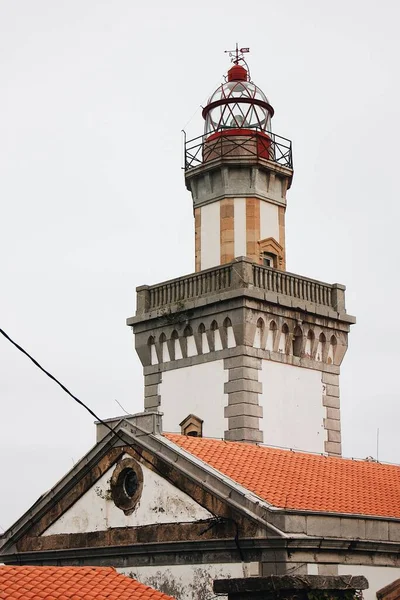 Coup Vertical Phare Par Temps Nuageux — Photo