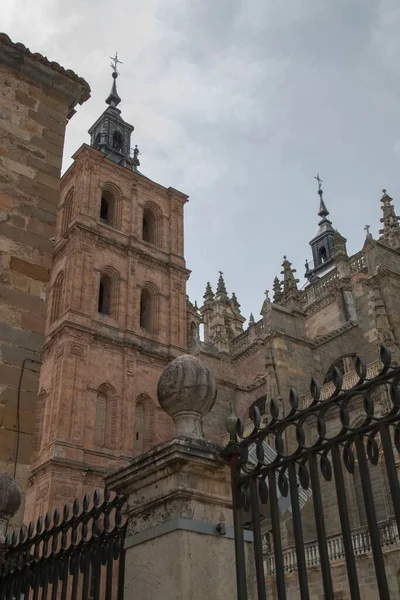 Plan Angle Bas Une Belle Cathédrale Astorga Espagne — Photo